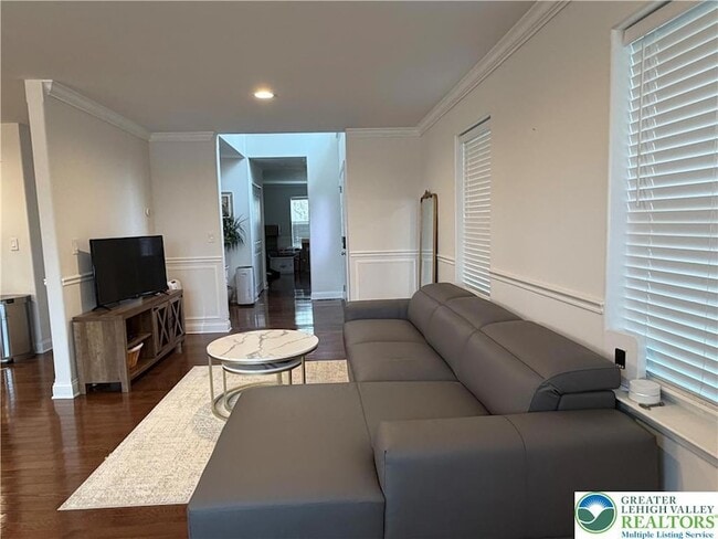 Building Photo - 7109 Hunt Dr