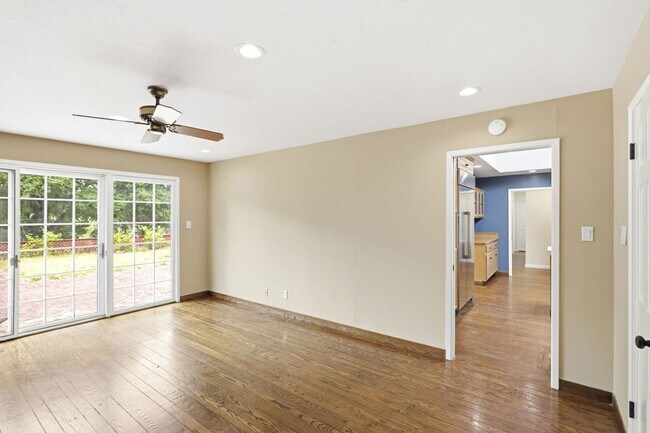 Building Photo - 2973 Arguello Dr
