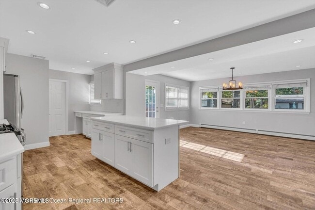 Building Photo - 2253 Llewellyn Pkwy