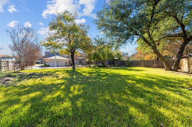 Building Photo - 207 Fresh Meadow Dr