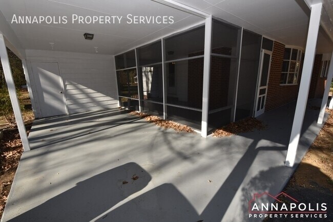 Building Photo - 817 Cedarcroft Dr