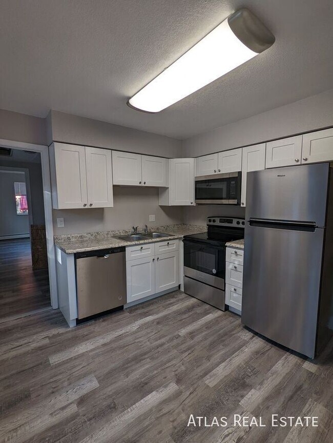 Building Photo - 5703 S Pearl St