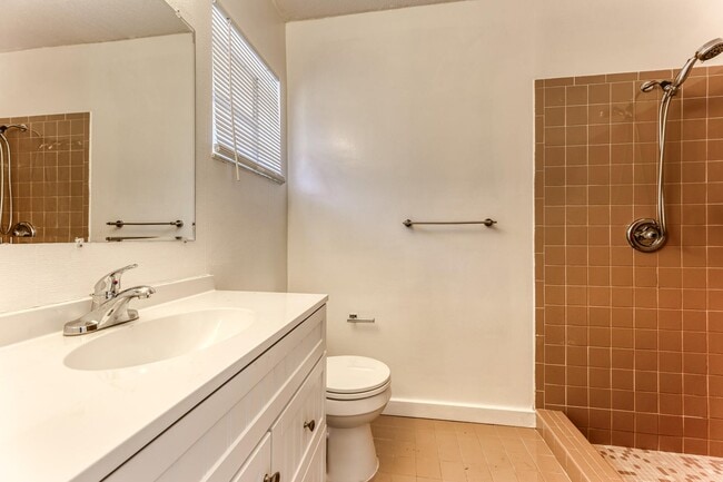 Building Photo - 7971 NW 35th Ct