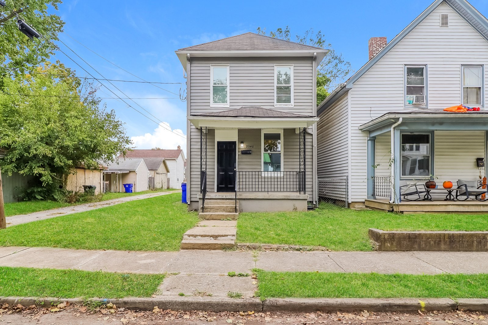Building Photo - 2340 Elmo Ave