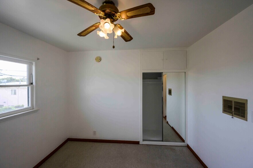 Building Photo - 835 N Wilton Pl