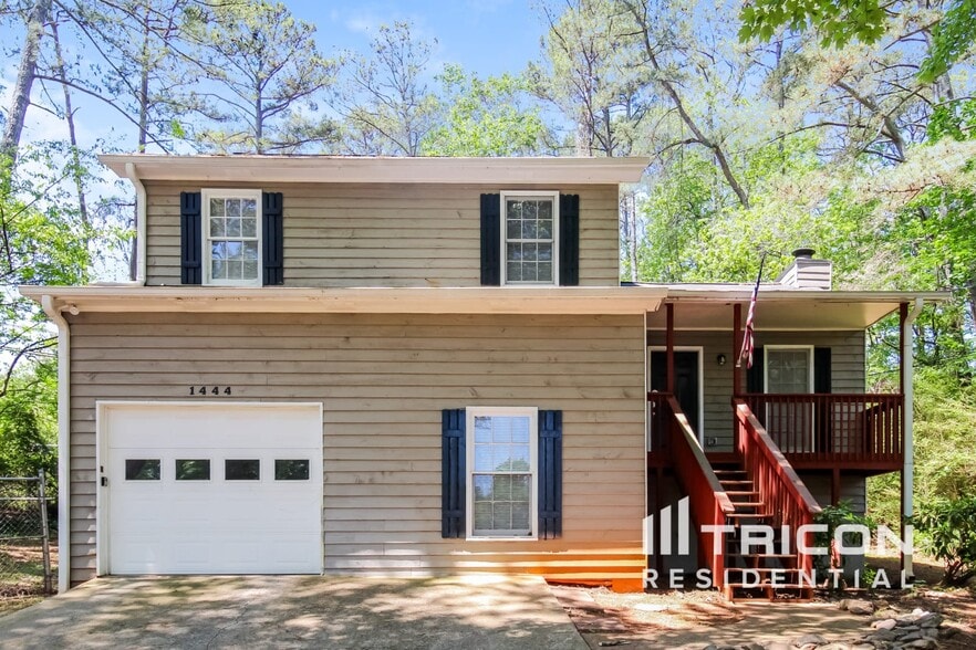 Primary Photo - 1444 Riverwood Ct