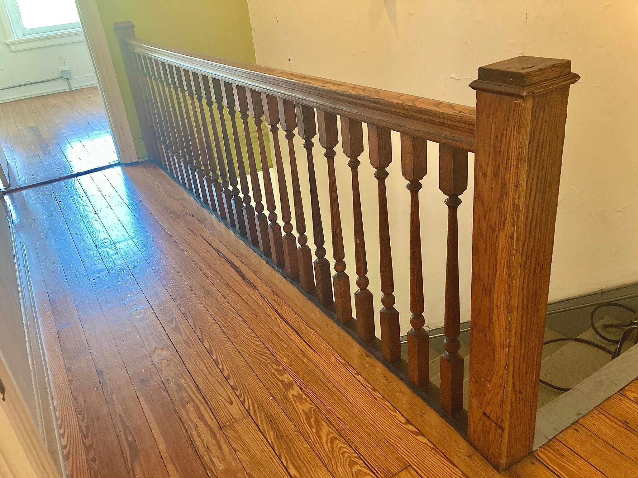 Building Photo - 1717 E Main St