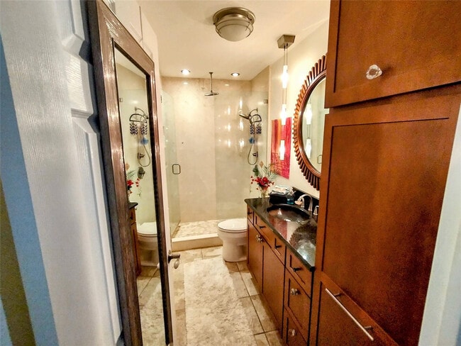 Building Photo - 3212 SE 8th St