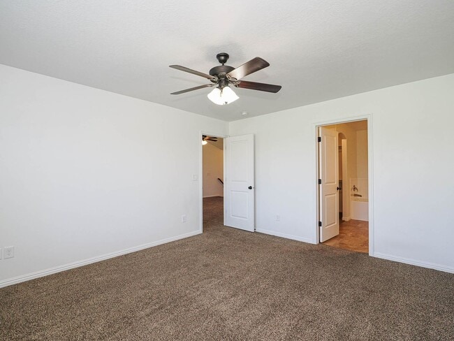 Building Photo - Beautiful 3-Bed, 2-Bath Townhome in Americ...