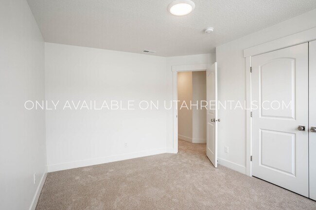 Building Photo - 4152 W 2010 N