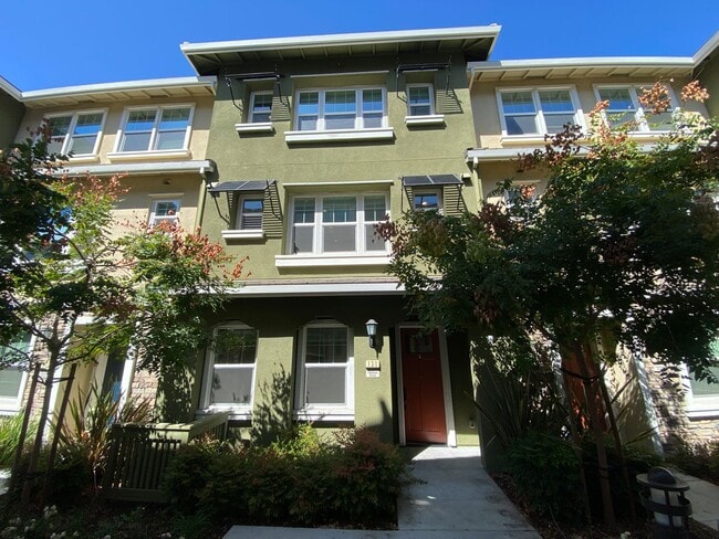Building Photo - SUNNYVALE - executive townhome with amazin...