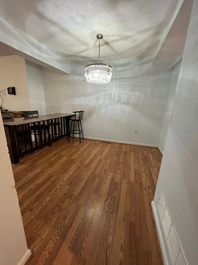 Building Photo - 2743 Cranberry Hwy