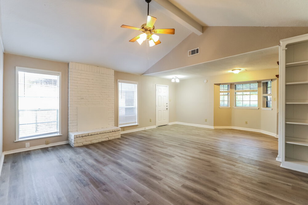 Building Photo - 4714 Glendower Dr