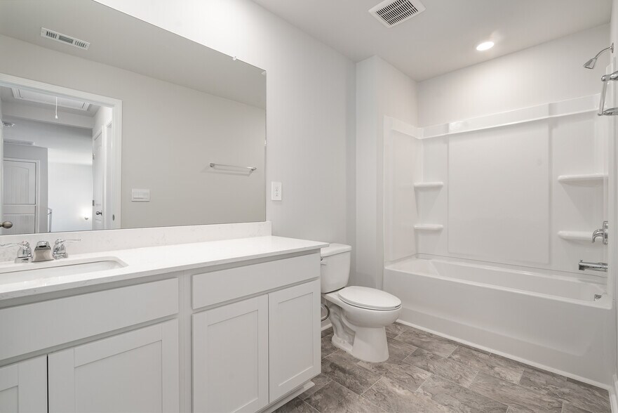 Building Photo - 7271 Golden Way