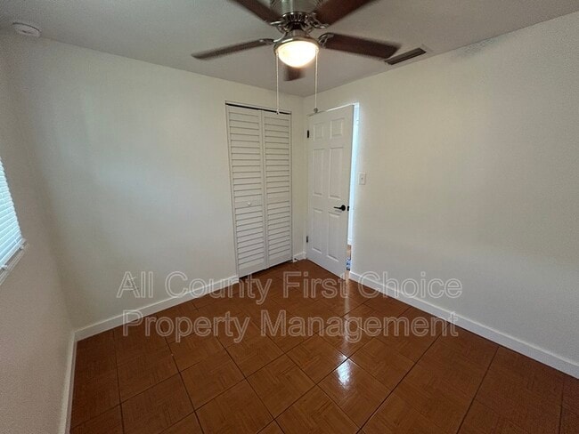 Building Photo - 7406 S Morton St