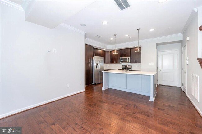 Building Photo - 5059 Small Gains Wy
