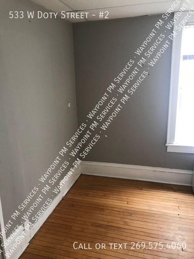 Building Photo - 533 W Doty St