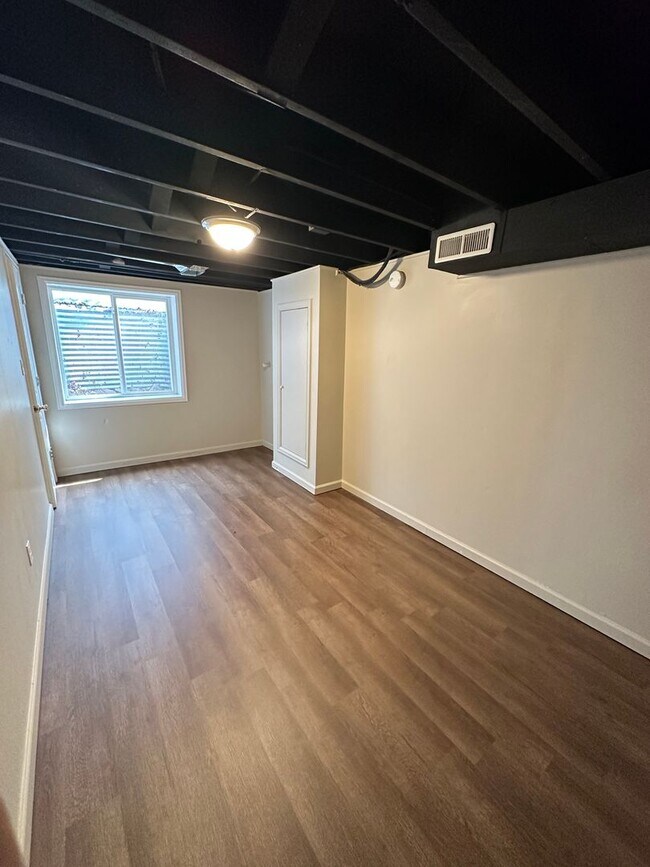 Building Photo - 3 BEDROOMS PLUS OFFICE,  2 BATHROOM, SINGLE FAMILY HOME IN THE AVENUES