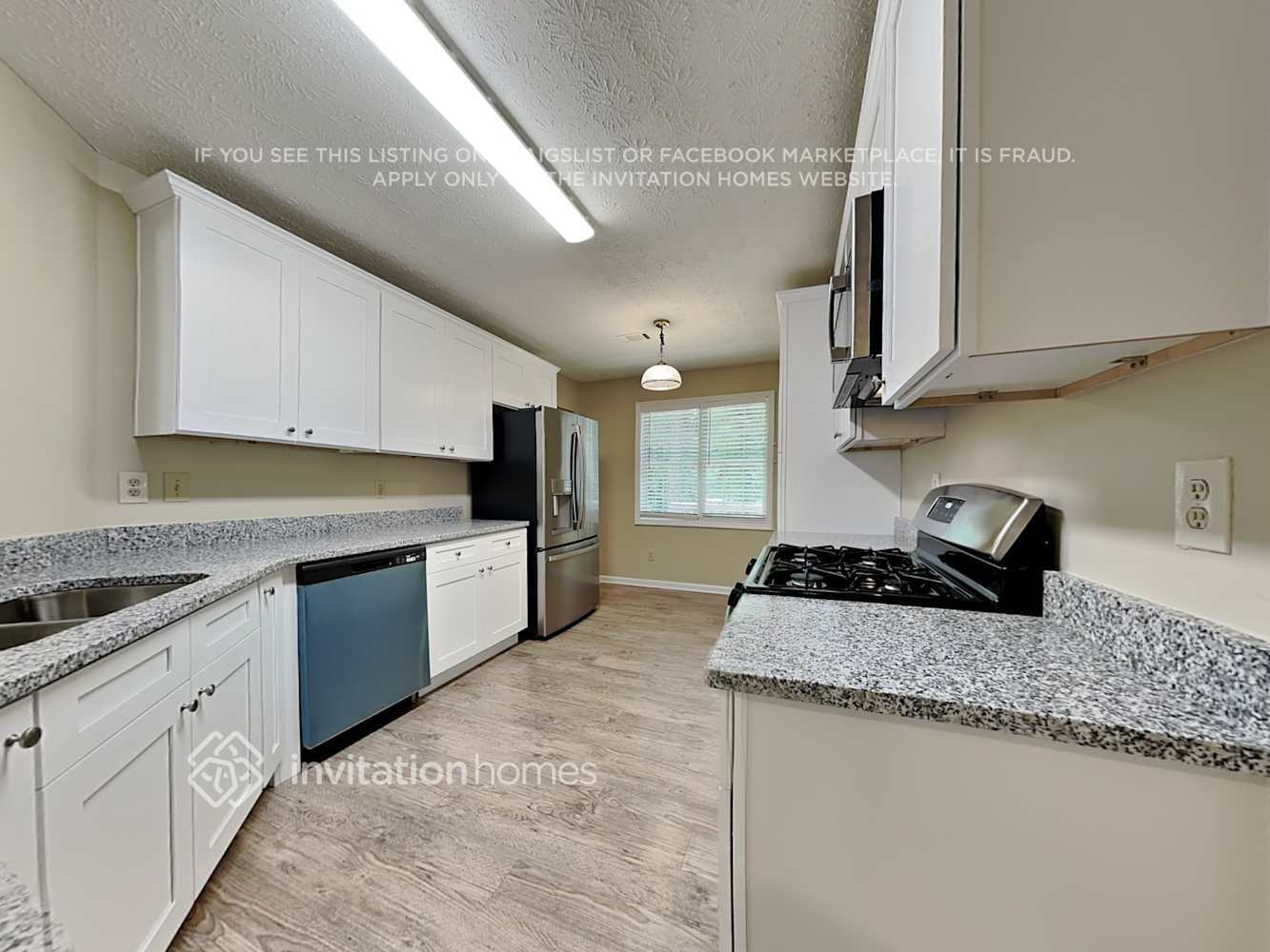 Building Photo - 5995 Rolling Oaks Ln