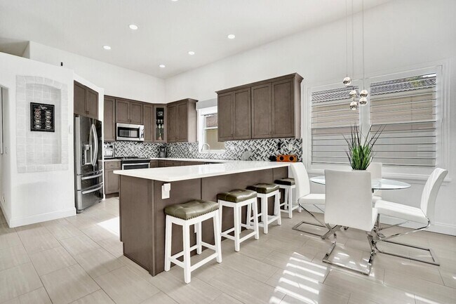 Building Photo - 5242 Indianwood Village Ln
