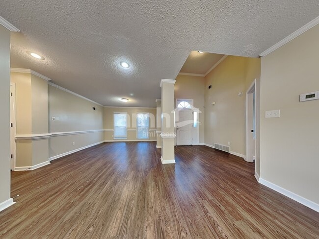 Building Photo - 6857 Briarfield Ln