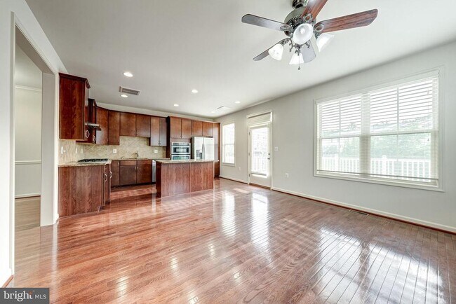 Building Photo - 42230 Castle Ridge Square
