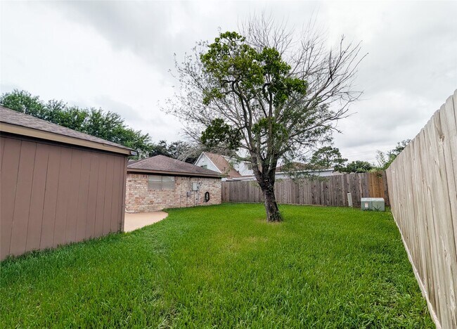 Building Photo - 11662 Sagewind Dr