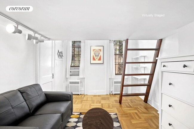 Primary Photo - 360 President St