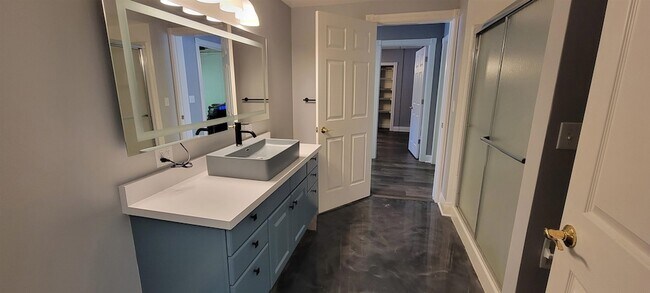 Building Photo - 5106 Meinders Rd