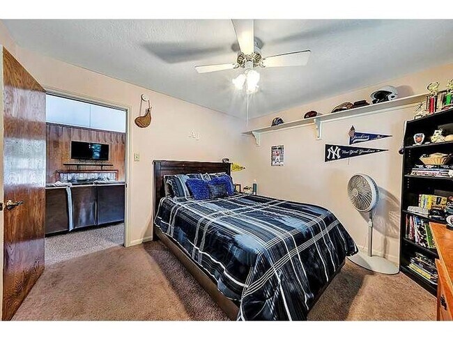 Building Photo - 2442 Hodges Bend Cir