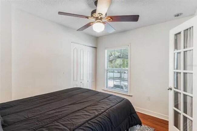 Building Photo - Orlando - 3 Bedrooms, 2 Bathrooms – $1,695.00