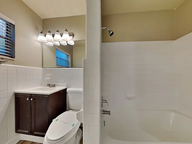 Building Photo - 107 Glen Ridge Ave