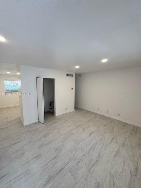 Building Photo - 30 SE 4th Ave