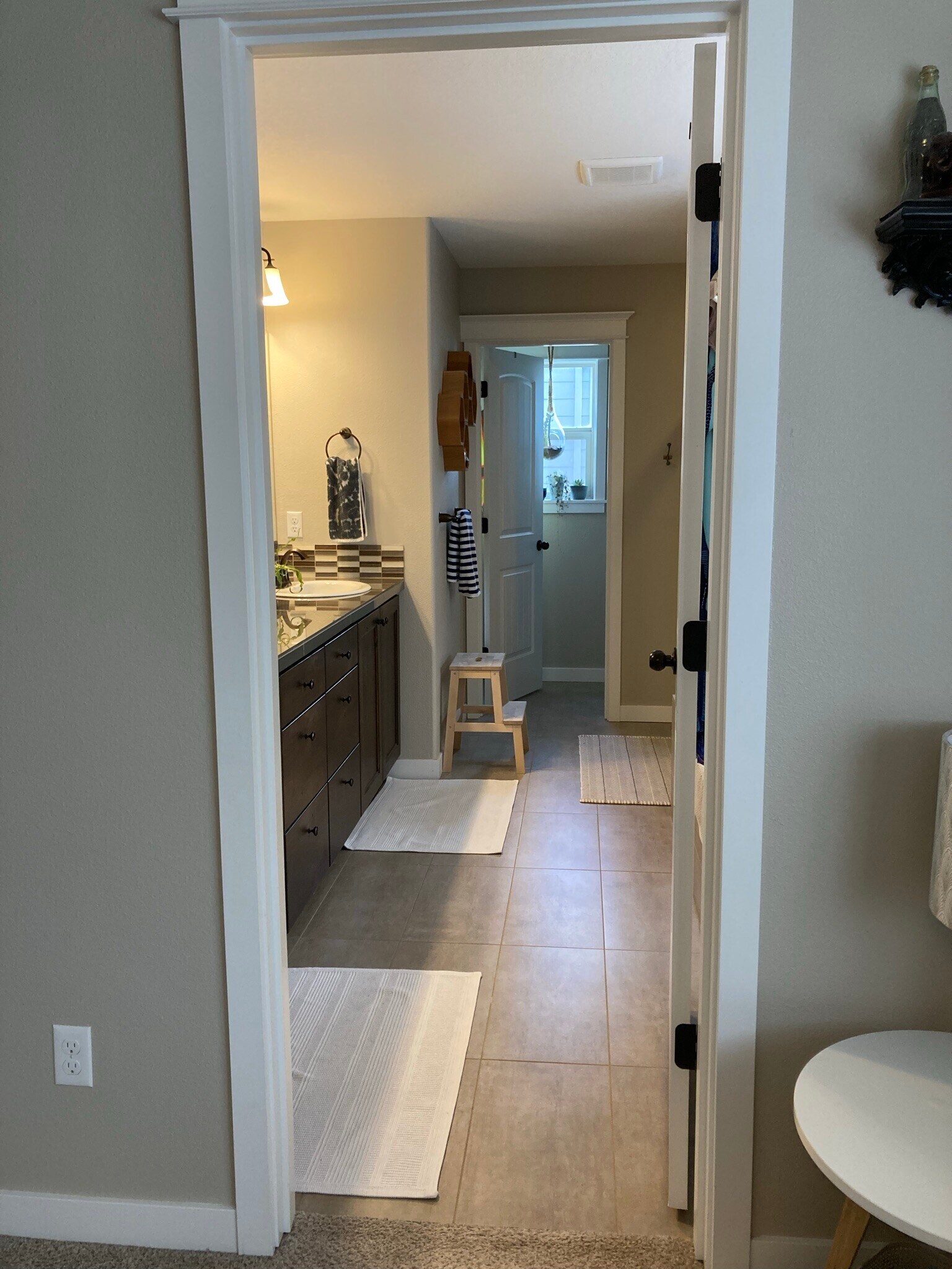 Primary bath - 608 E Taylor Dr