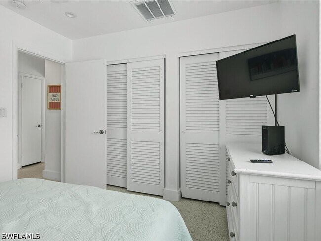 Building Photo - 1206 Martinique Ct