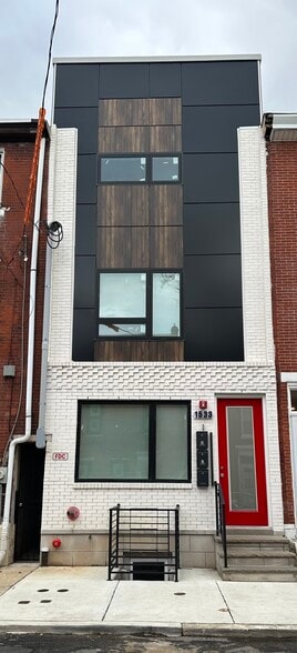 Building Photo - 1533 N Lawrence St