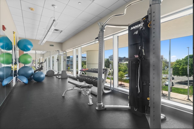 Building Photo - Three Bedroom - RiverHouse Condo!