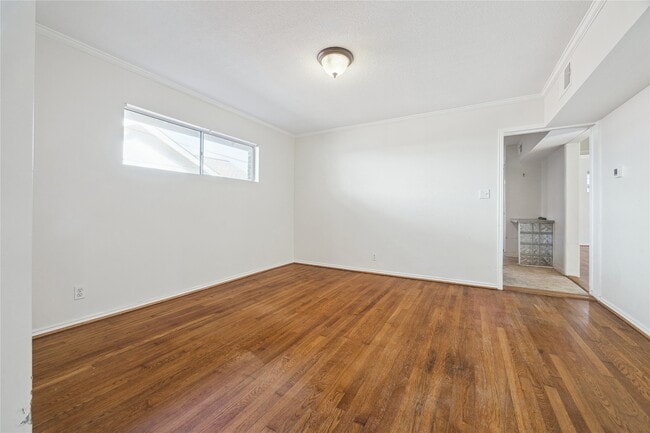 Building Photo - 1601 Park St