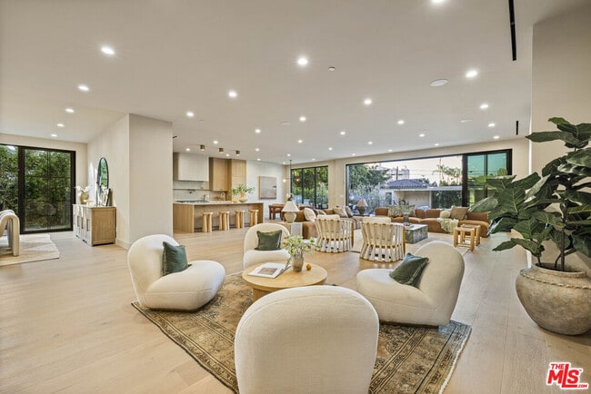 Building Photo - 14273 Greenleaf St