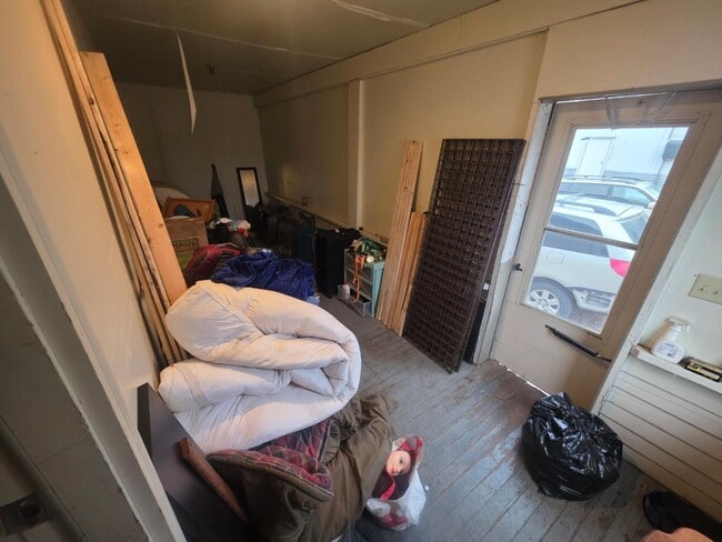 Building Photo - 445 N Plum St