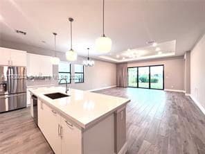 Building Photo - 12070 N Baypoint Cir