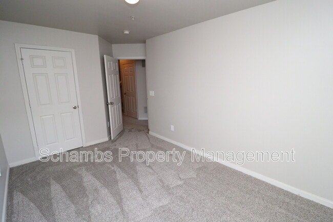 Building Photo - 5110 Neuse Commons Ln