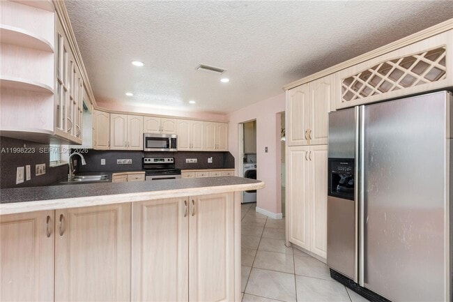 Building Photo - 8970 Johnson St