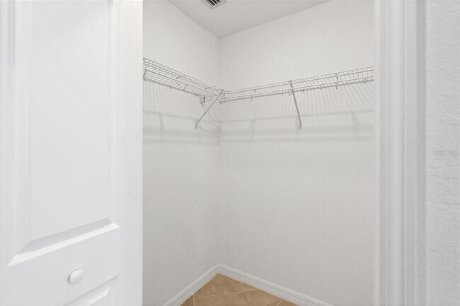 Building Photo - 12180 Wellen Golf St