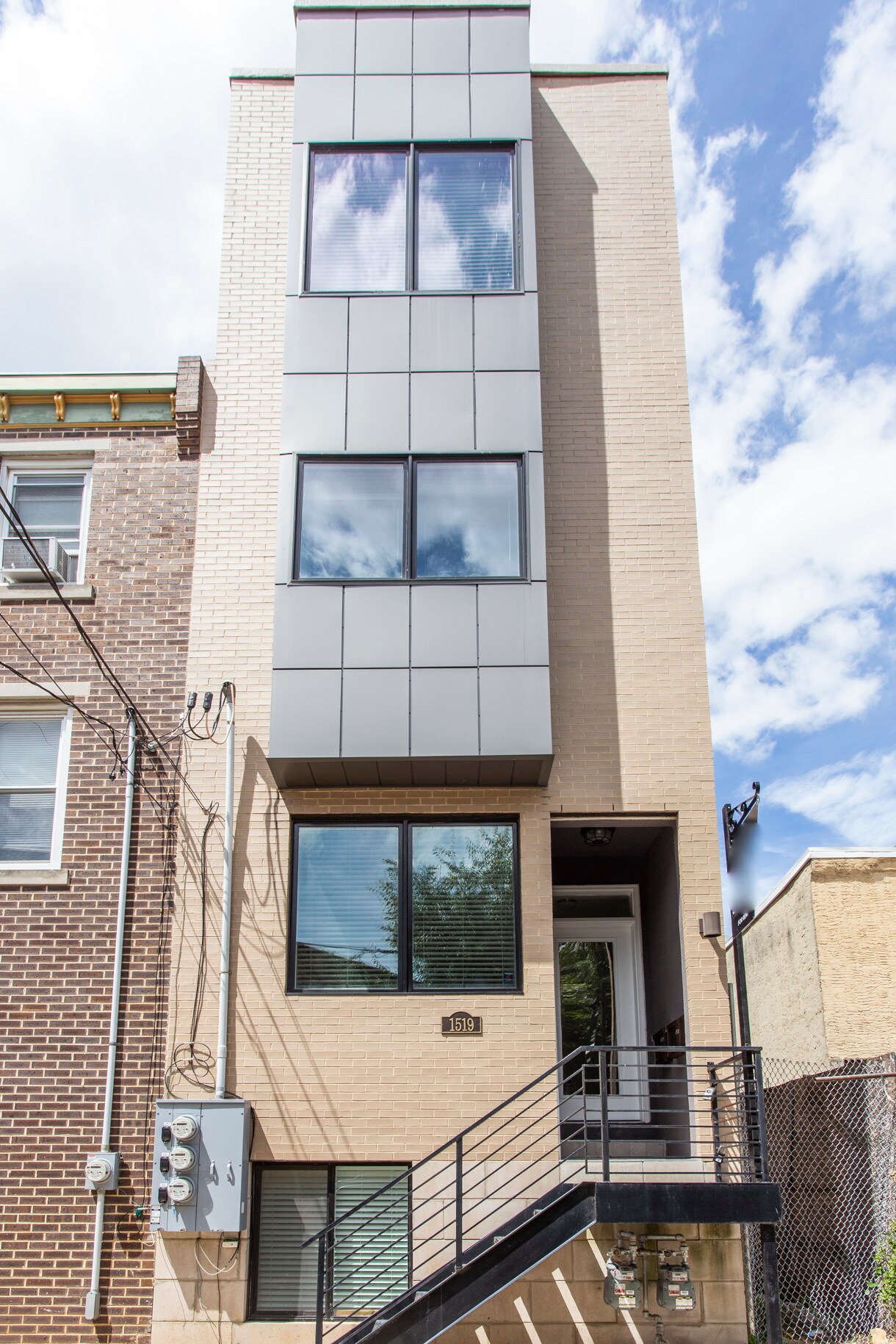 Building Photo - 1519 Ogden St