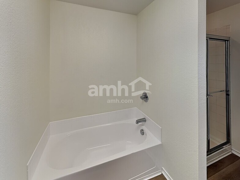 Building Photo - 1534 Prairie Rock