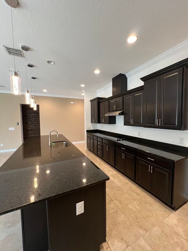 Building Photo - Spacious 3-Bed/2-Bath Rental in Sola Vista – Modern Comfort Meets Florida Living!