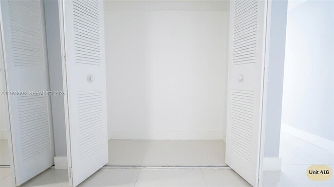 Building Photo - 750 NW 43rd Ave