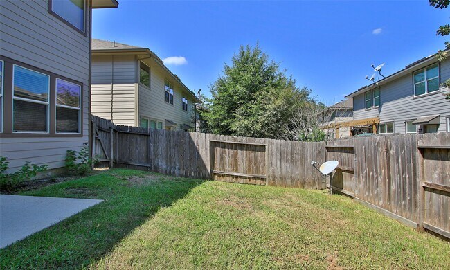 Building Photo - 14 BowerBank Ct