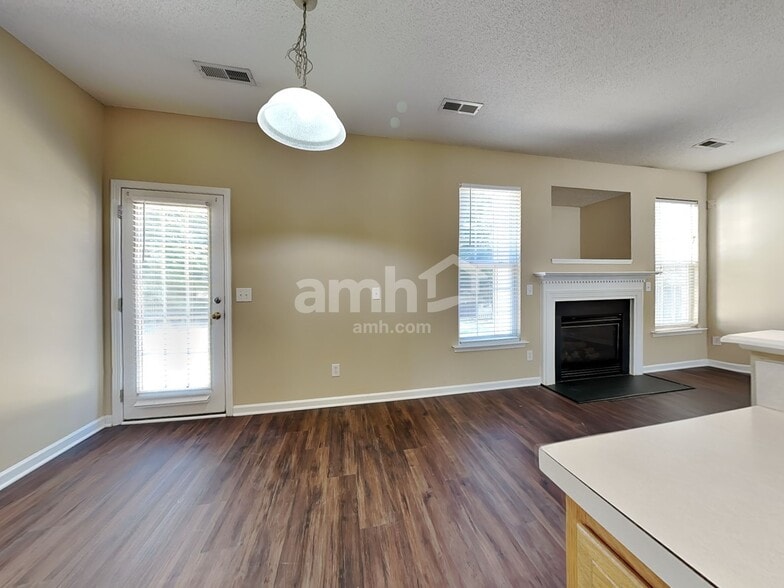 Building Photo - 6039 Willomere Cir